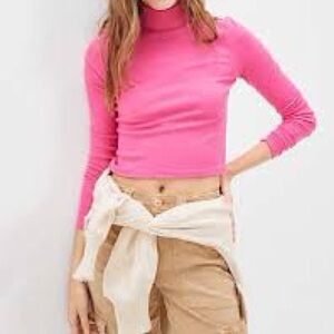 American Eagle Outfitters Bright Pink Ribbed Mock Neck Cropped Top